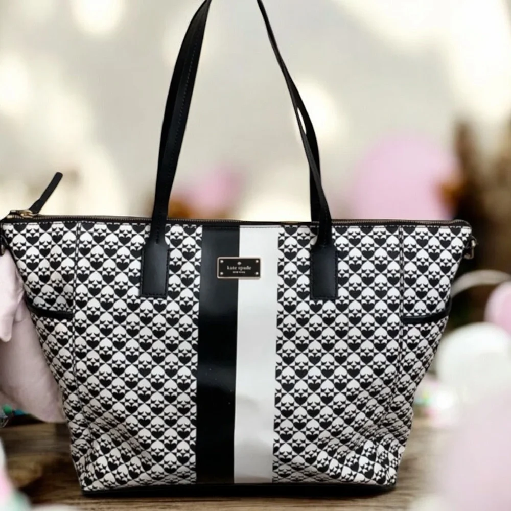 Kate Spade New York Adaira Baby Bag Penn Place Vinyl Black/White Print ♠️ - Picture 3 of 16